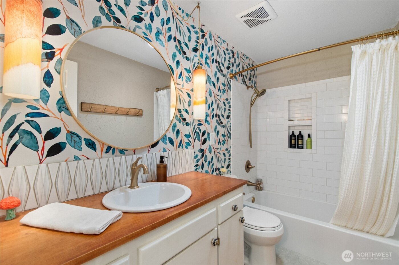 8924 NE 191st Place , Bothell, WA 98011