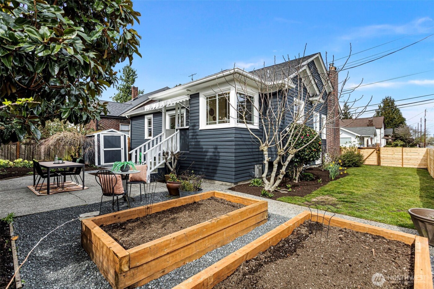 1425 S Hanford Street , Seattle, WA 98144