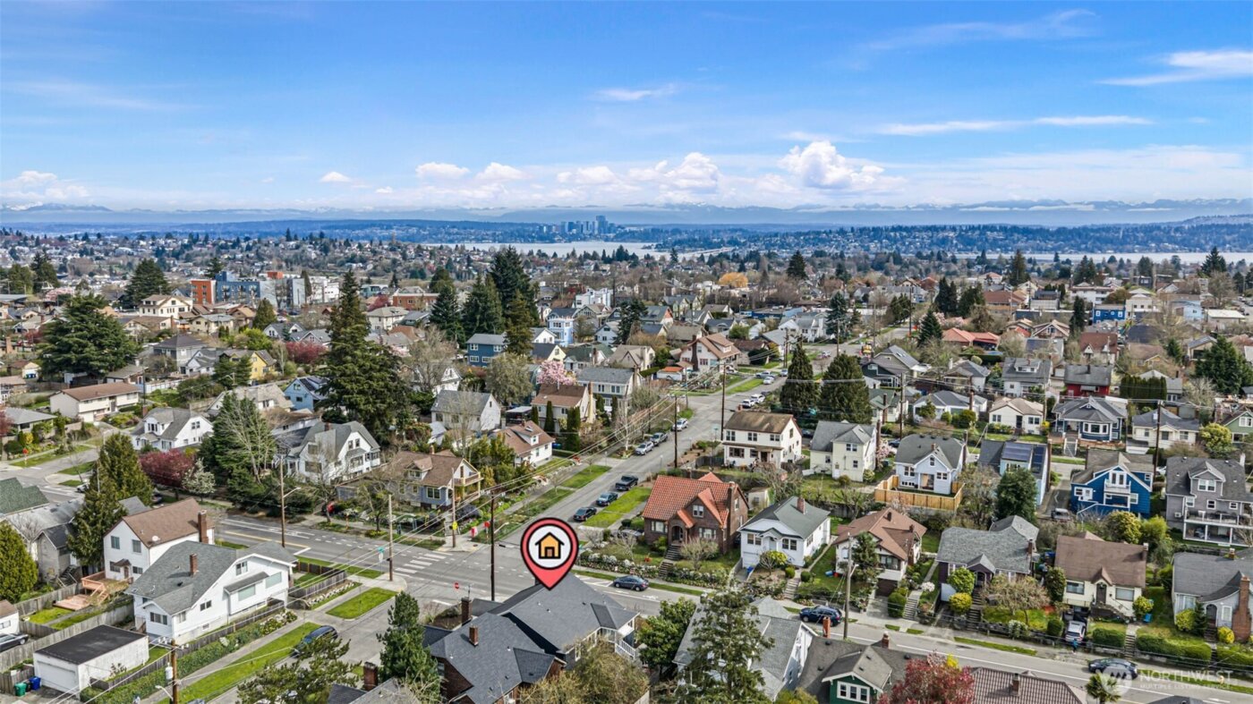 1425 S Hanford Street , Seattle, WA 98144