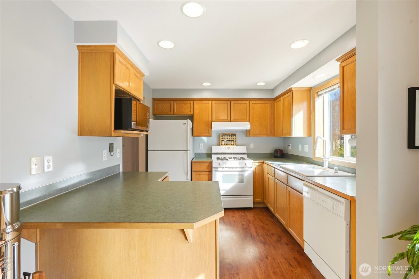 14929 19th Avenue W, Lynnwood, WA 98087