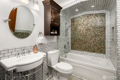 2409 29th Avenue W, Seattle, WA 98199 - Photo 12