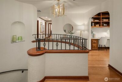 2409 29th Avenue W, Seattle, WA 98199 - Photo 13