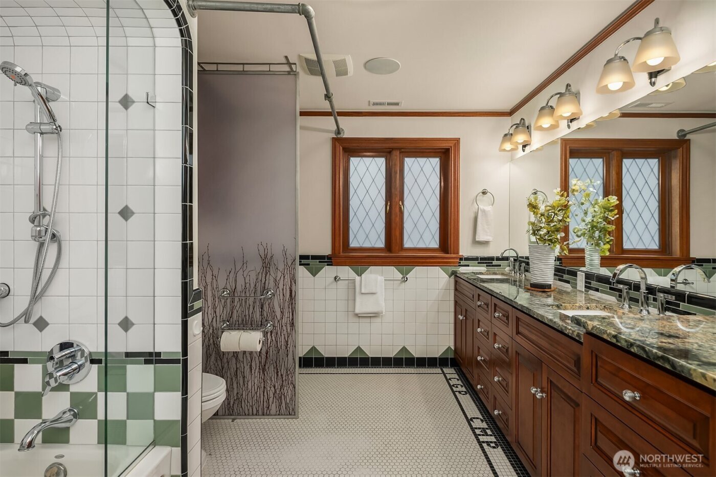 2409 29th Avenue W, Seattle, WA 98199