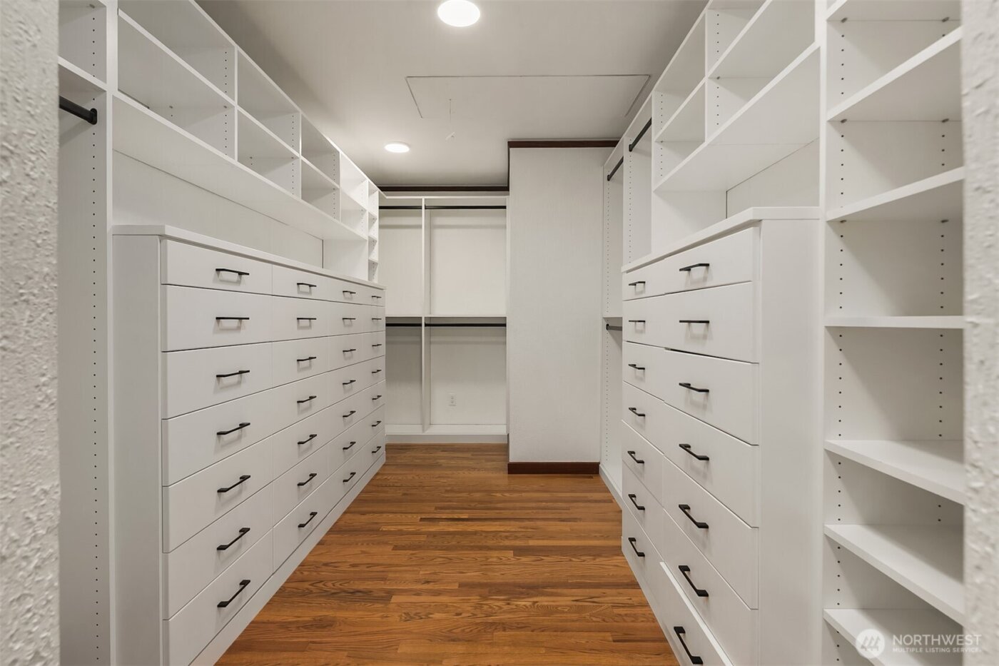 2409 29th Avenue W, Seattle, WA 98199