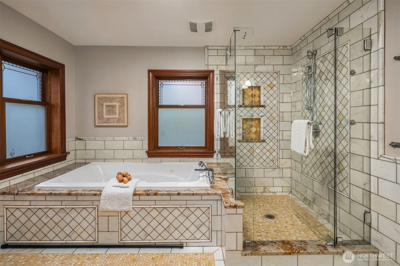 2409 29th Avenue W, Seattle, WA 98199