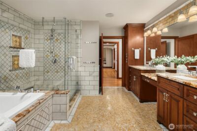 2409 29th Avenue W, Seattle, WA 98199 - Photo 25