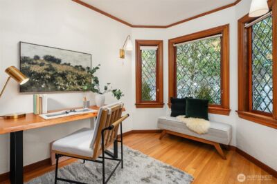 2409 29th Avenue W, Seattle, WA 98199 - Photo 4