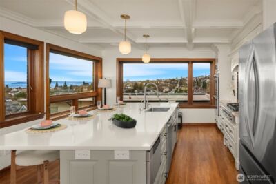 2409 29th Avenue W, Seattle, WA 98199 - Photo 9