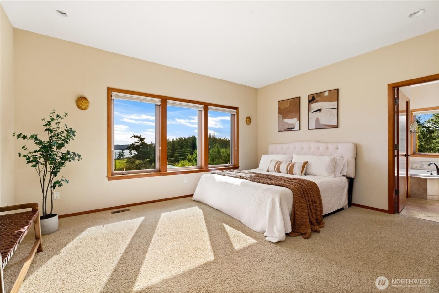 650 Skymeadow Drive , Coupeville, WA 98239