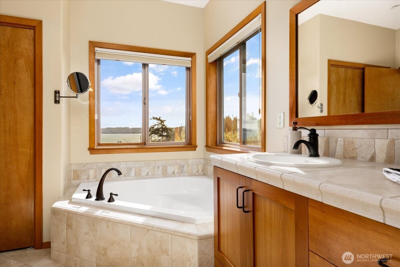 650 Skymeadow Drive , Coupeville, WA 98239