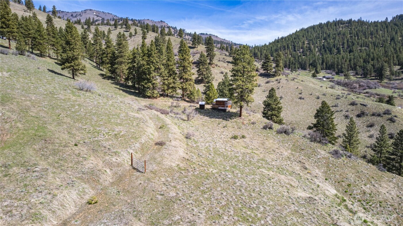 9640 Nahahum Canyon Road , Cashmere, WA 98815