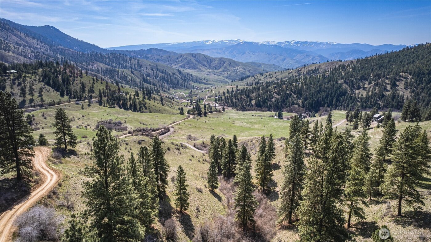 9640 Nahahum Canyon Road , Cashmere, WA 98815