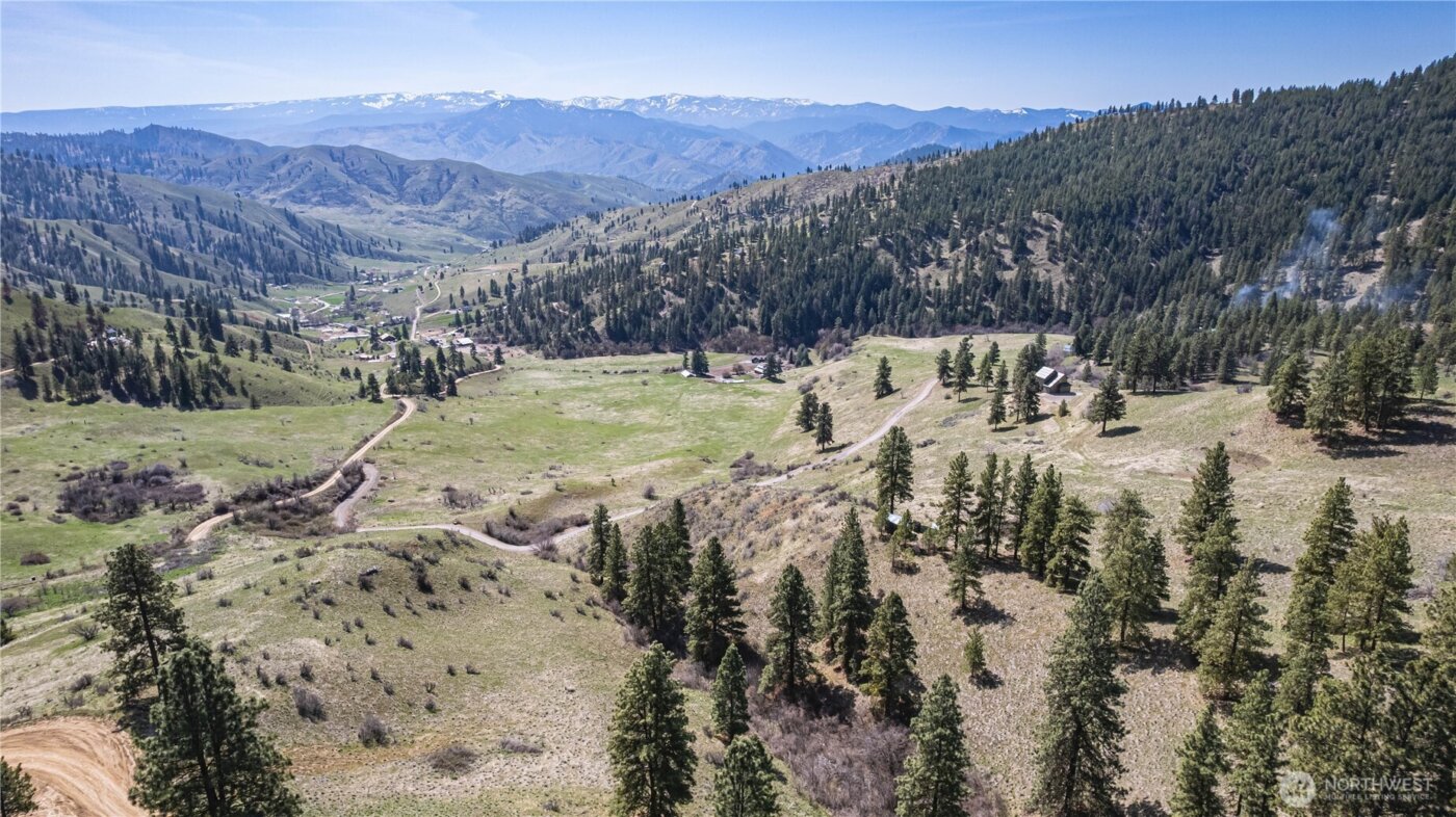 9640 Nahahum Canyon Road , Cashmere, WA 98815