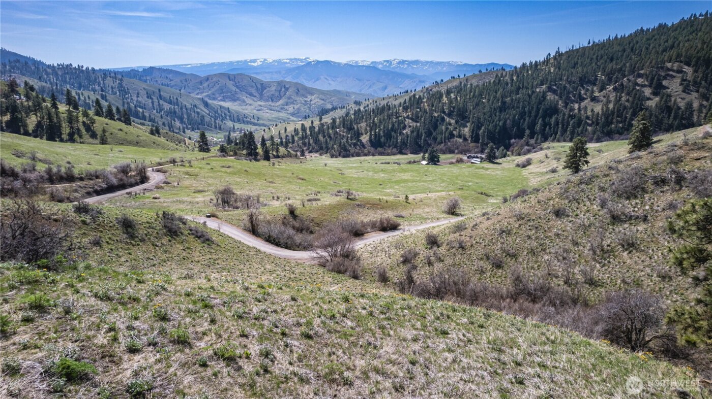 9640 Nahahum Canyon Road , Cashmere, WA 98815