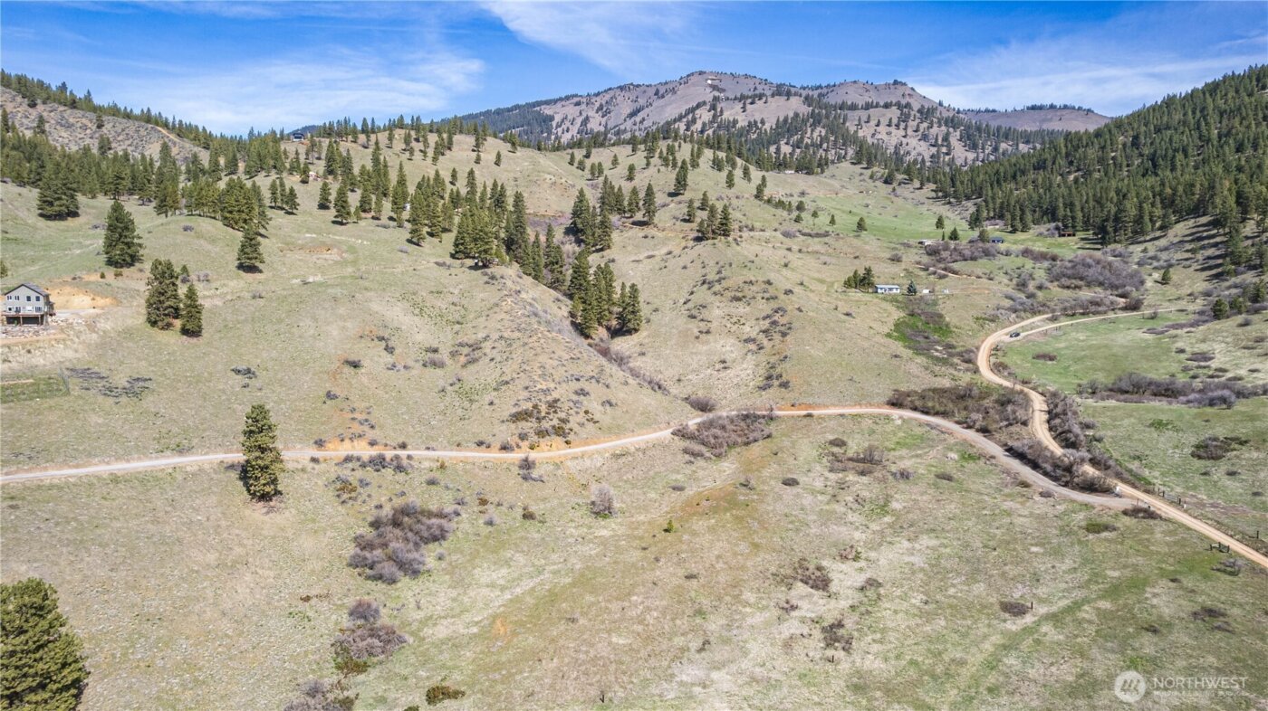 9640 Nahahum Canyon Road , Cashmere, WA 98815