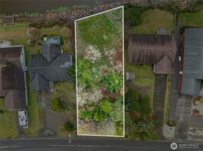 569 Canal Drive NE, Ocean Shores, WA 98569