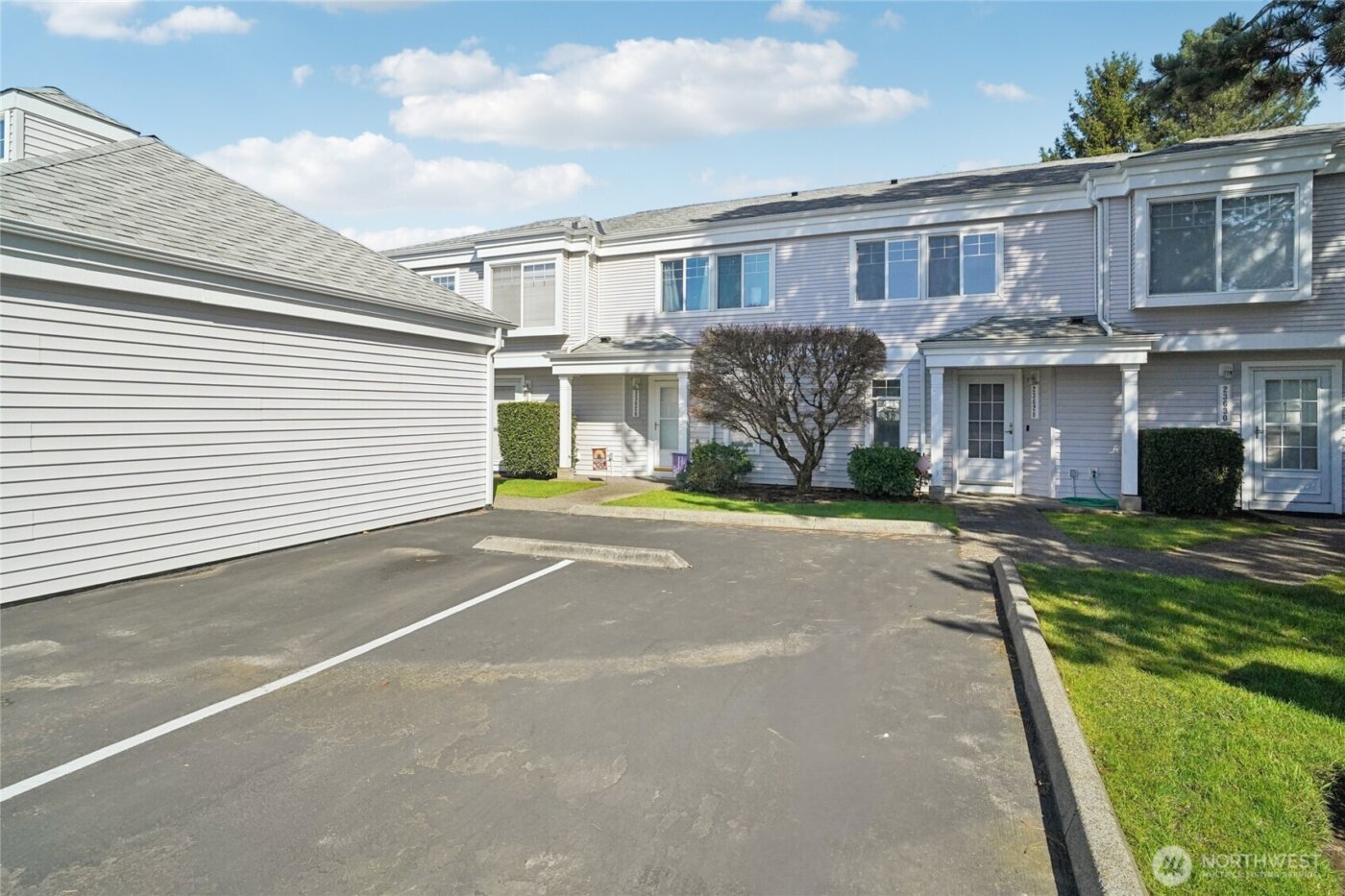 23628 55th Place S #15-3, Kent, WA 98032