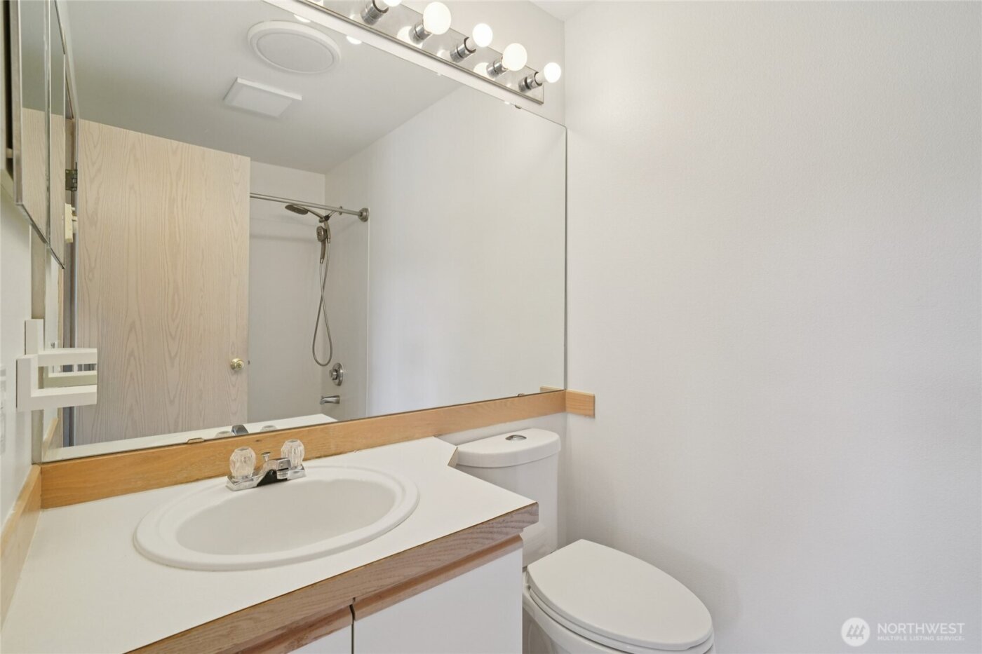 23628 55th Place S #15-3, Kent, WA 98032