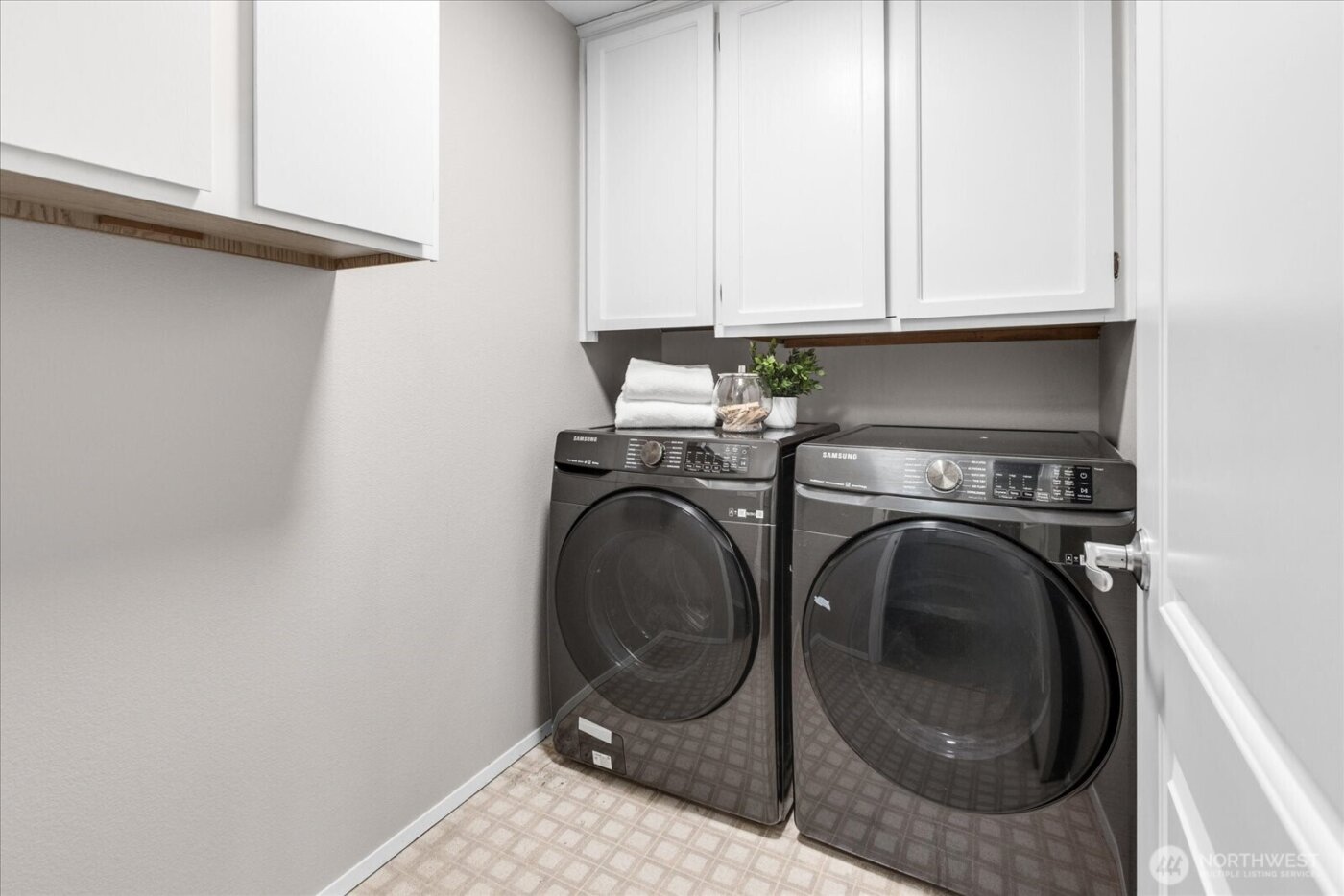 22621 8th Drive SE, Bothell, WA 98021-8276