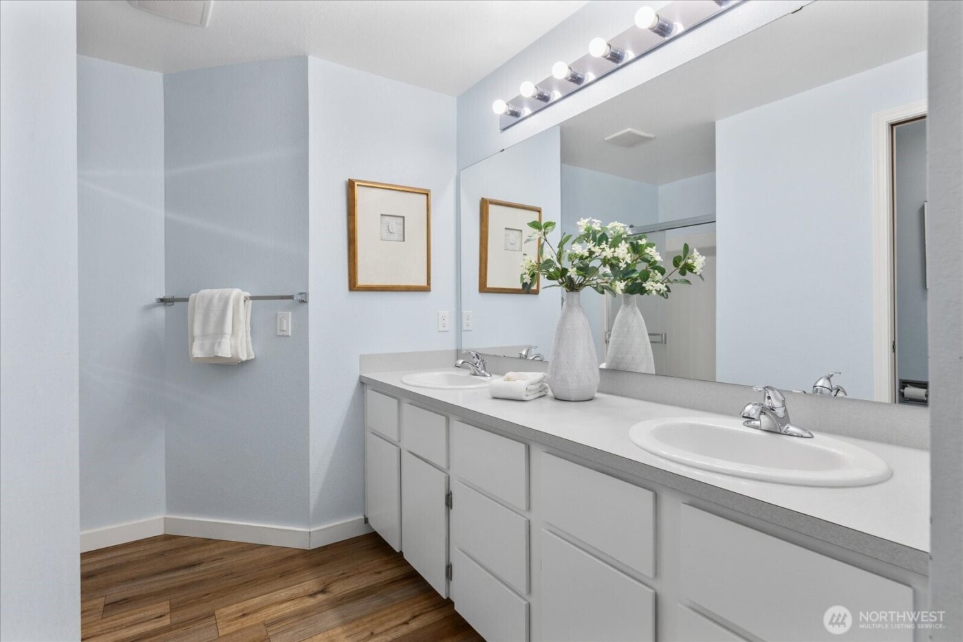 22621 8th Drive SE, Bothell, WA 98021-8276