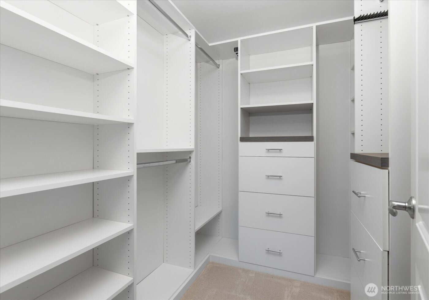 22621 8th Drive SE, Bothell, WA 98021-8276