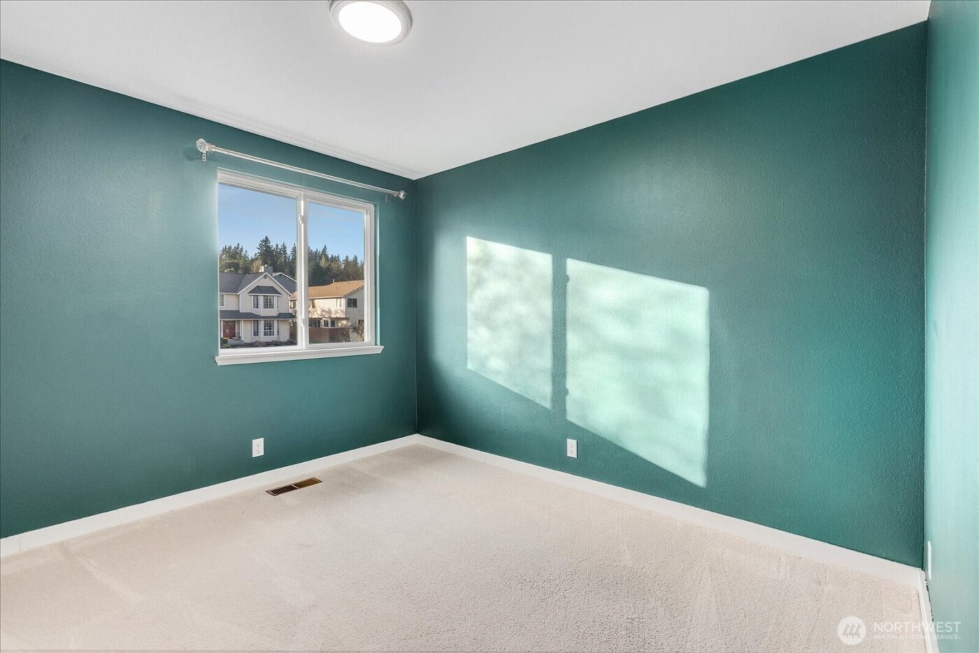 22621 8th Drive SE, Bothell, WA 98021-8276