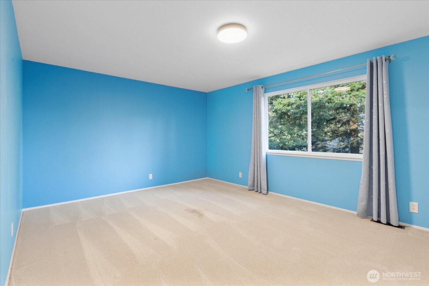 22621 8th Drive SE, Bothell, WA 98021-8276