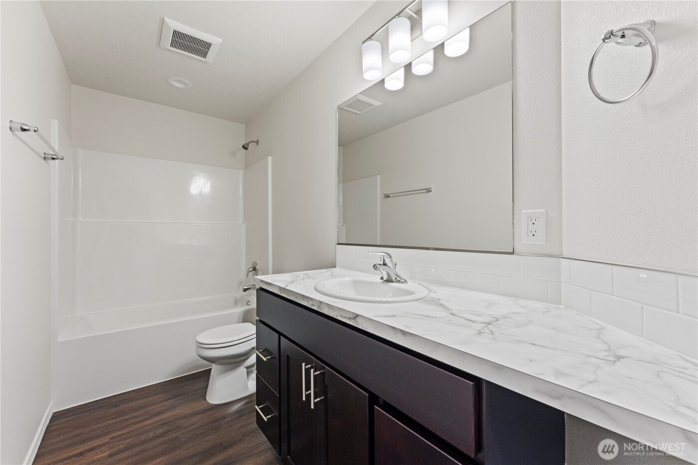 597 Karen Avenue , Royal City, WA 99357