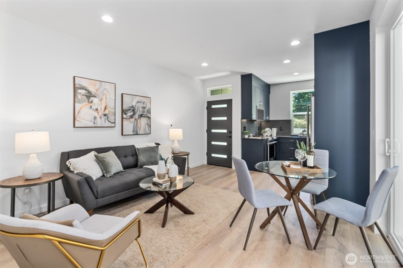 10752 Interlake Avenue N, Seattle, WA 98133