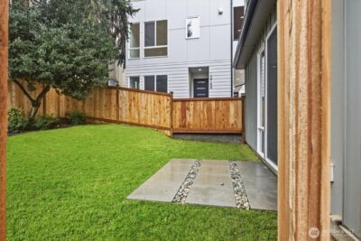 10752 Interlake Avenue N, Seattle, WA 98133 - Photo 10