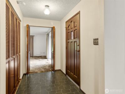 9907 Blomberg Street SW, Olympia, WA 98512-9148 - Photo 6