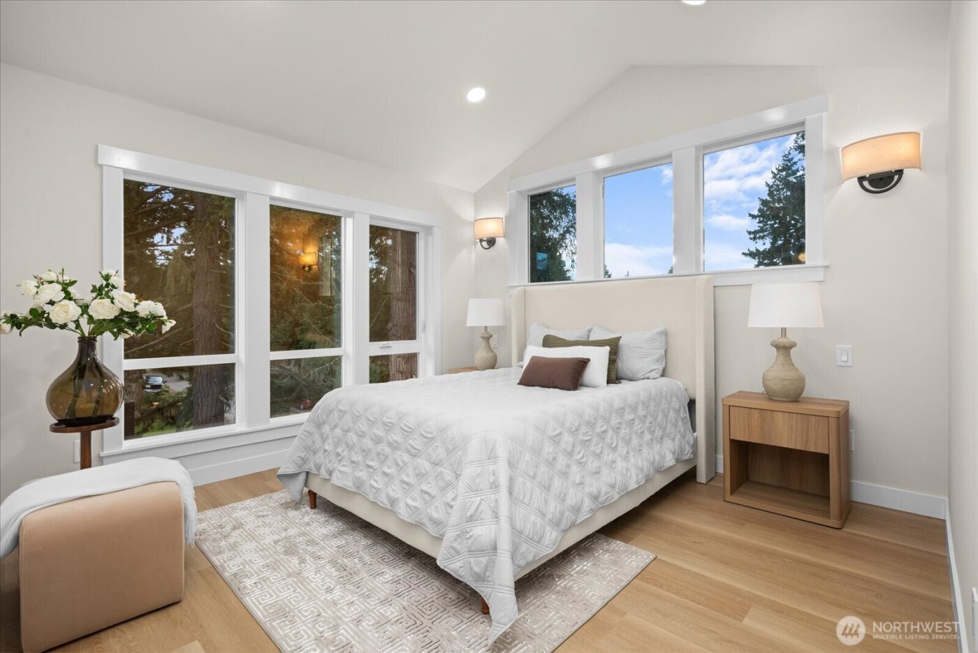 14308 Roslyn Place N, Seattle, WA 98133