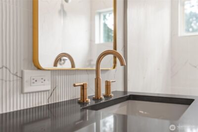 14308 Roslyn Place N #B, Seattle, WA 98133 - Photo 12