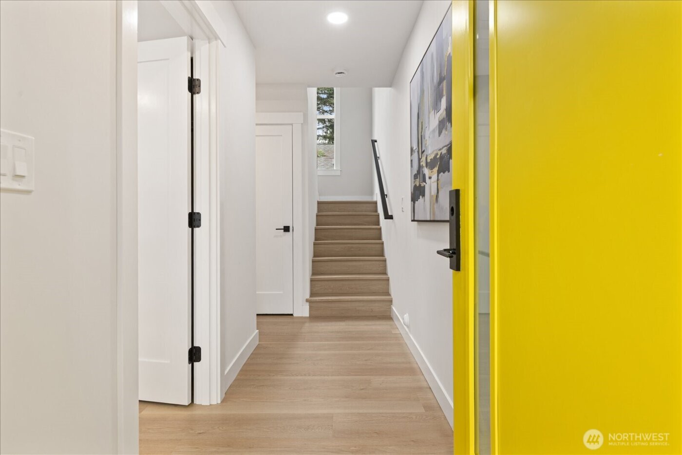 14308 Roslyn Place N #B, Seattle, WA 98133