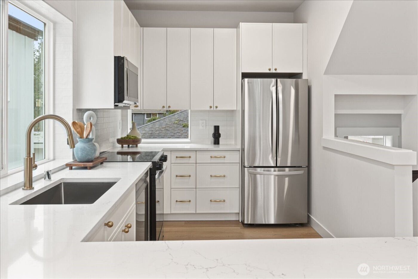 14308 Roslyn Place N #B, Seattle, WA 98133