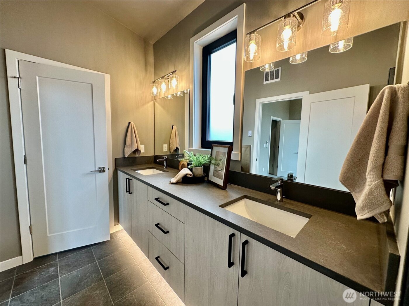 570 Creston Court , Bellingham, WA 98226