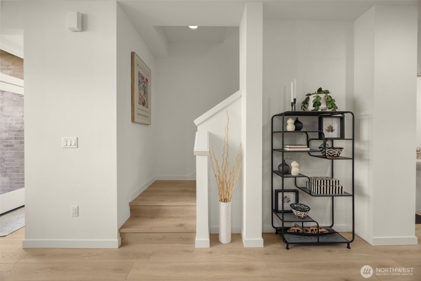 8327 B 12th Avenue NW, Seattle, WA 98117