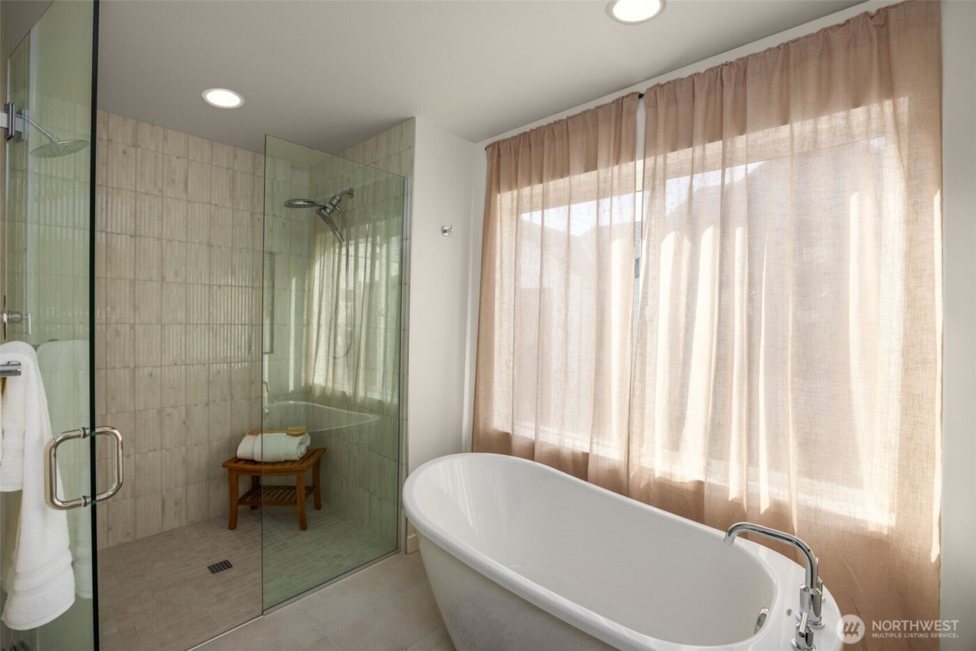 8327 B 12th Avenue NW, Seattle, WA 98117