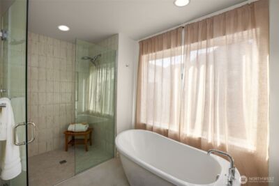 8327 B 12th Avenue NW, Seattle, WA 98117 - Photo 19