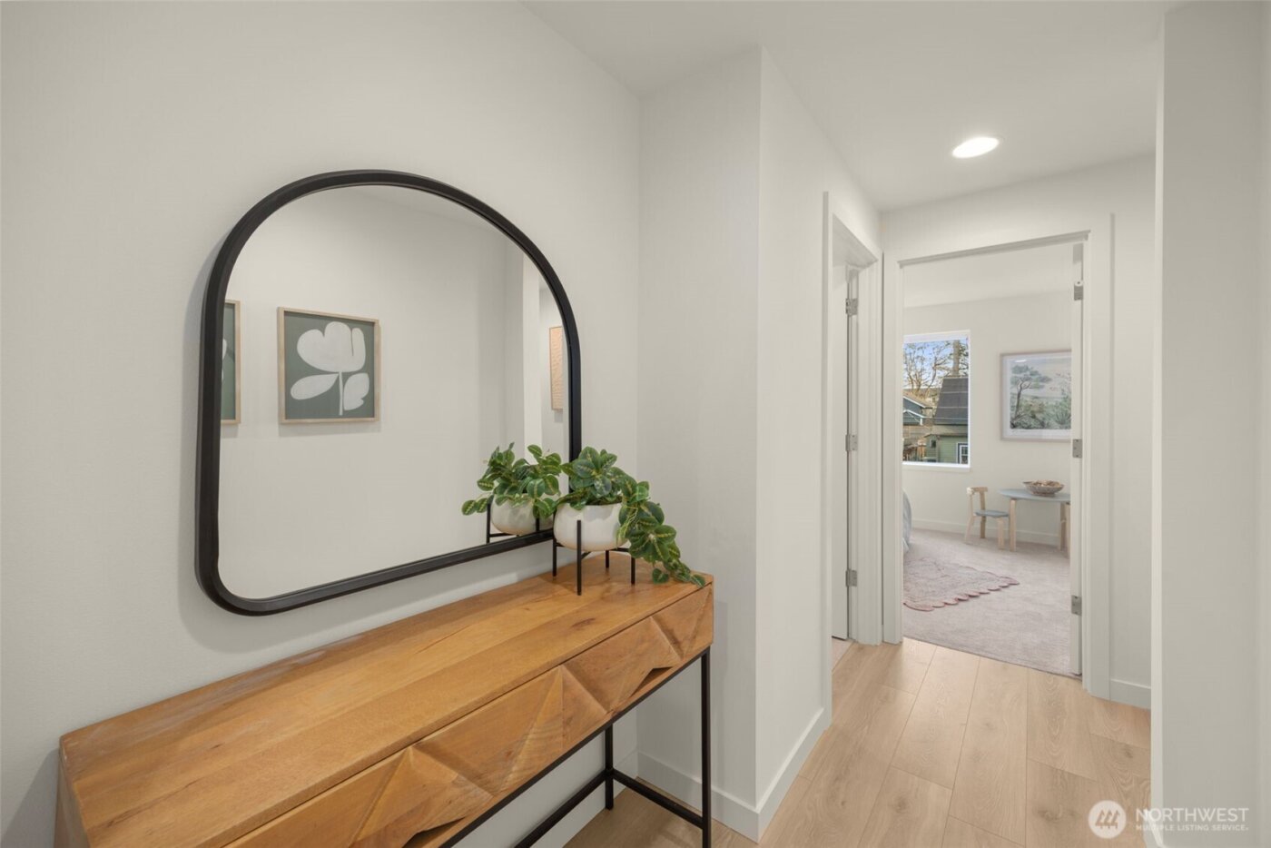 8327 B 12th Avenue NW, Seattle, WA 98117