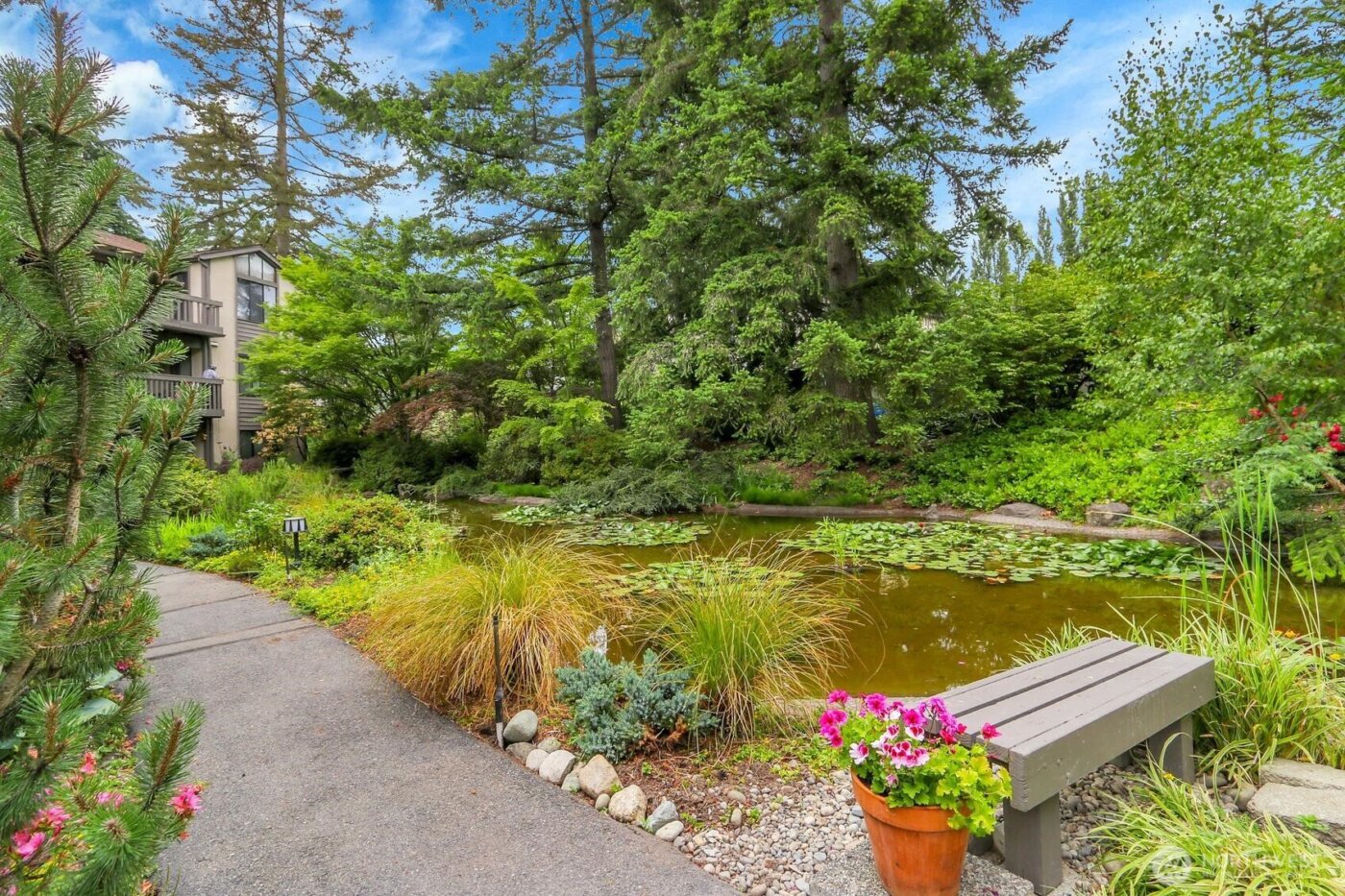 1541 NE 143rd Street #H5, Seattle, WA 98125