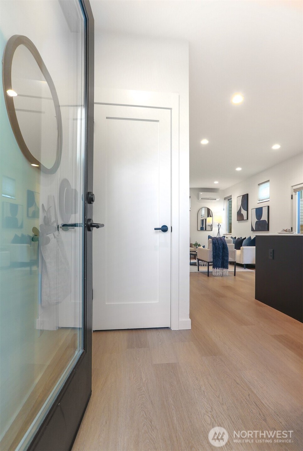 10344 Wallingford Avenue N, Seattle, WA 98133