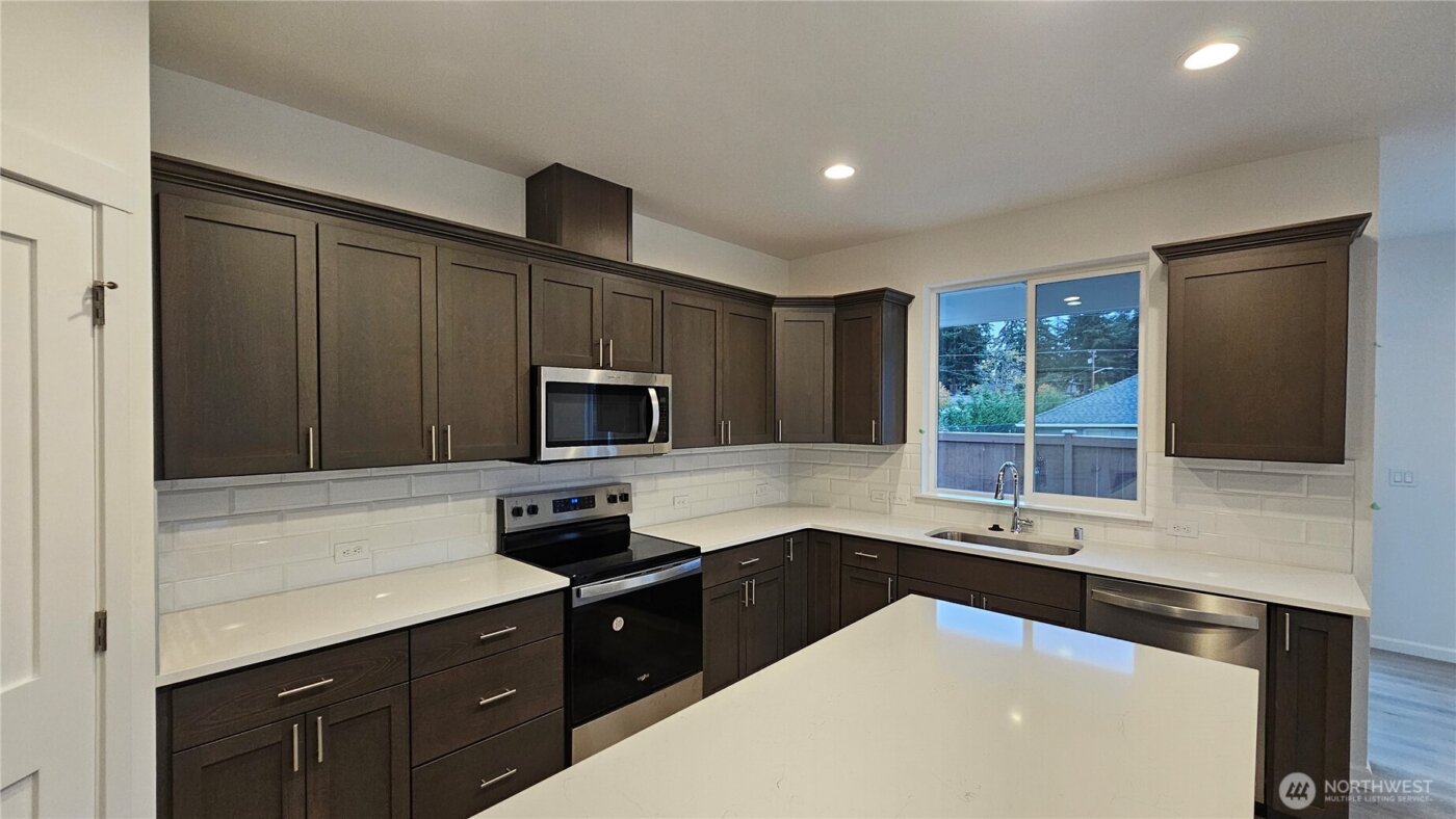 15820 Woodland Court SE #13, Yelm, WA 98597