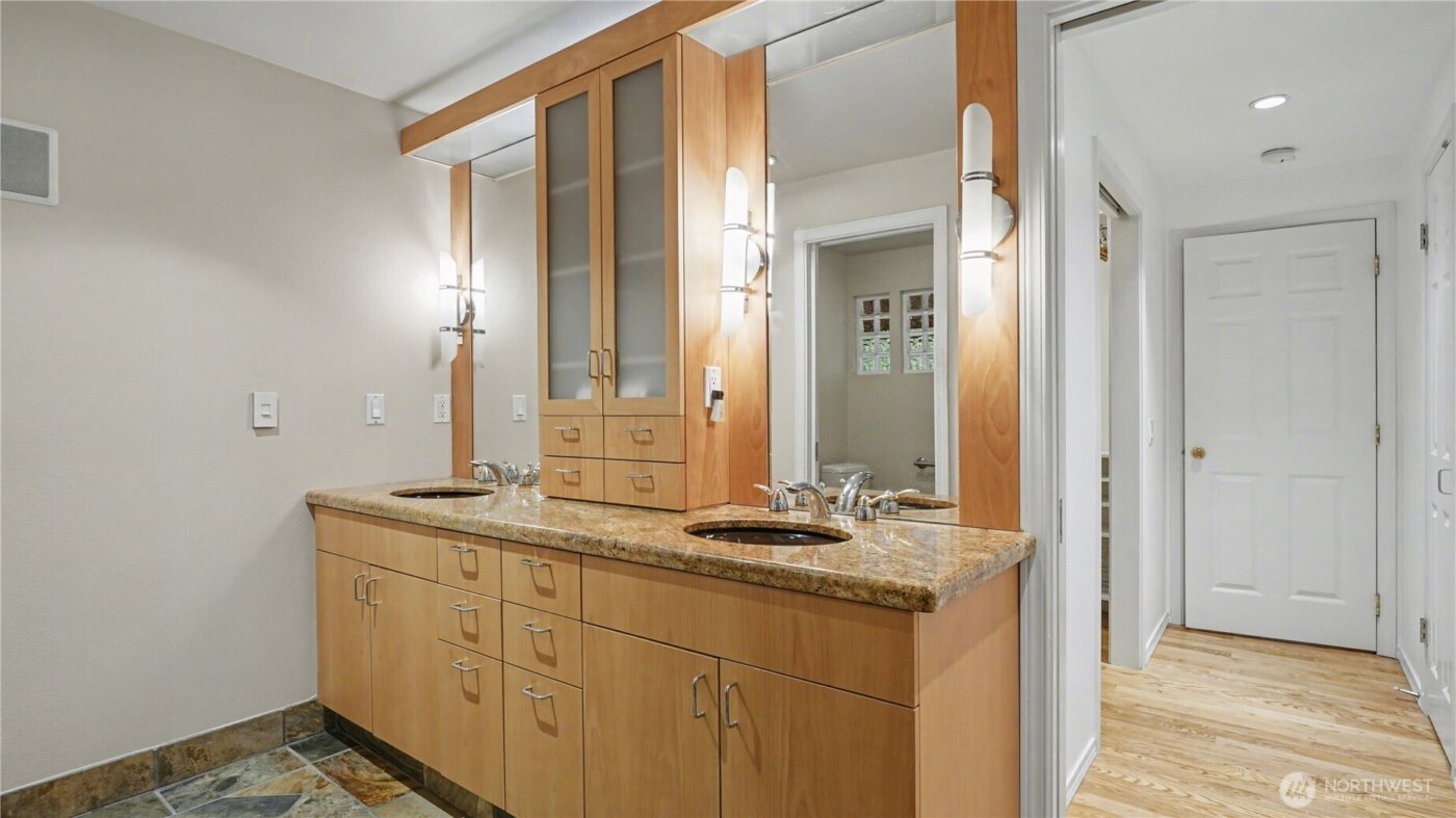 3320 168th Place SE, Bellevue, WA 98008