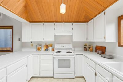 2545 NE 95th Street , Seattle, WA 98115 - Photo 17