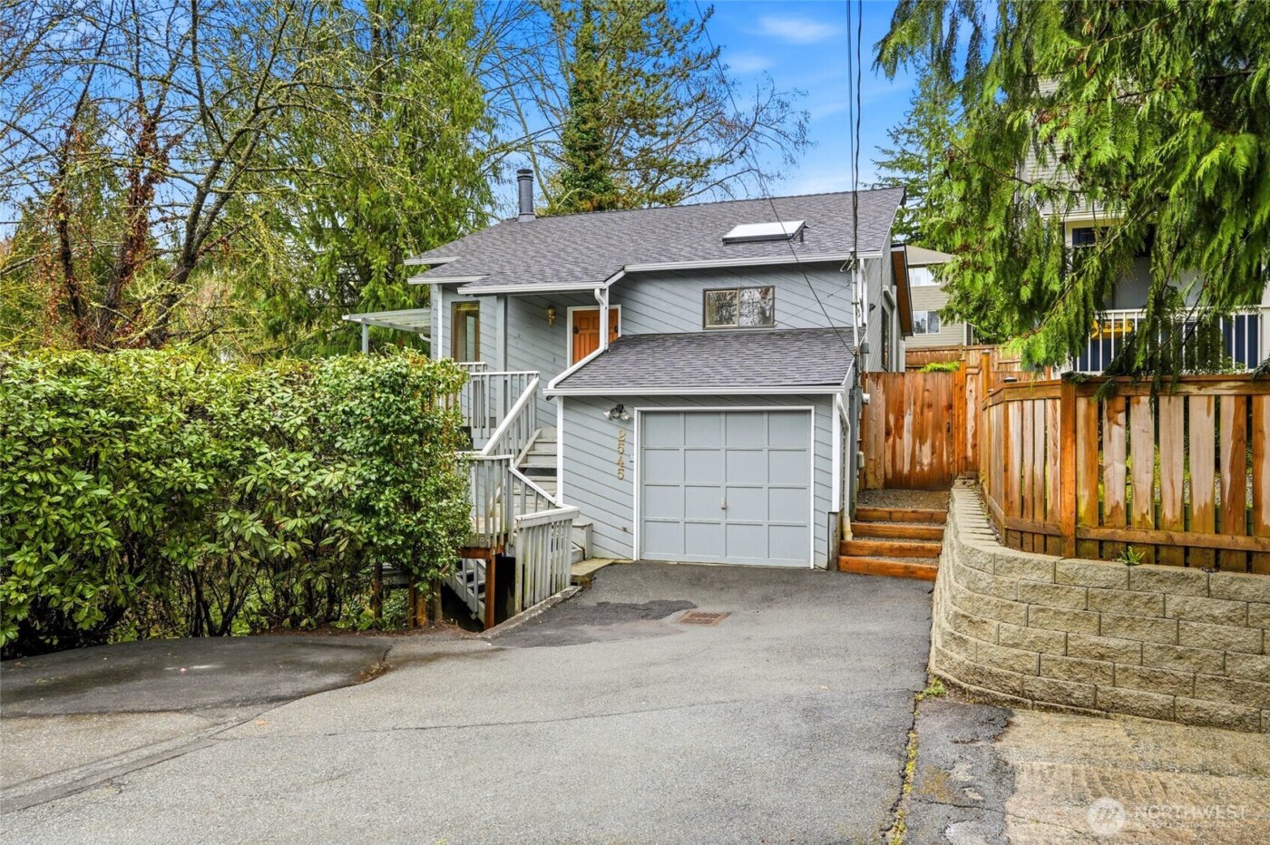 2545 NE 95th Street , Seattle, WA 98115