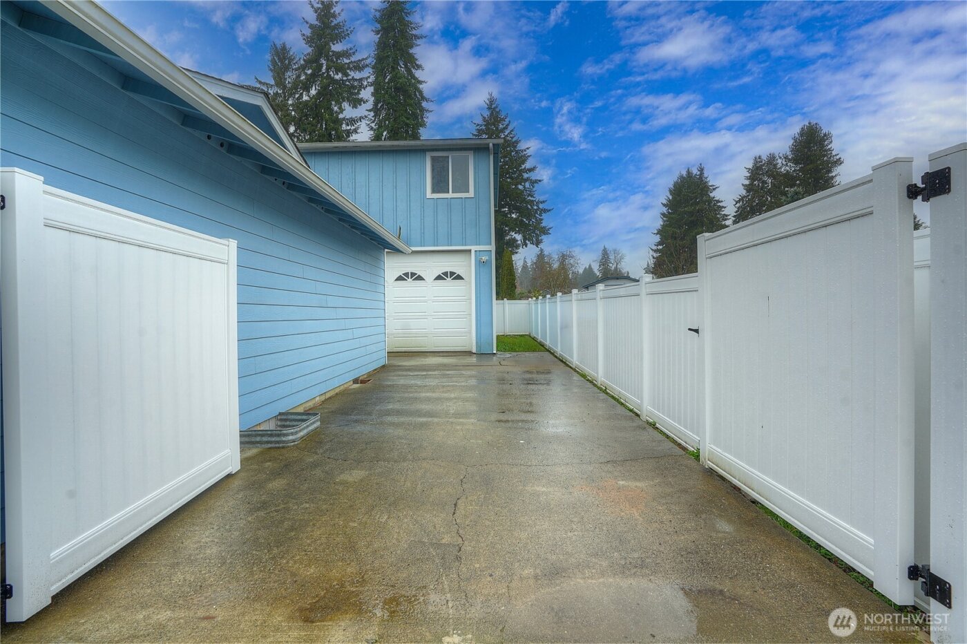 2412 Lexington Street , Steilacoom, WA 98388