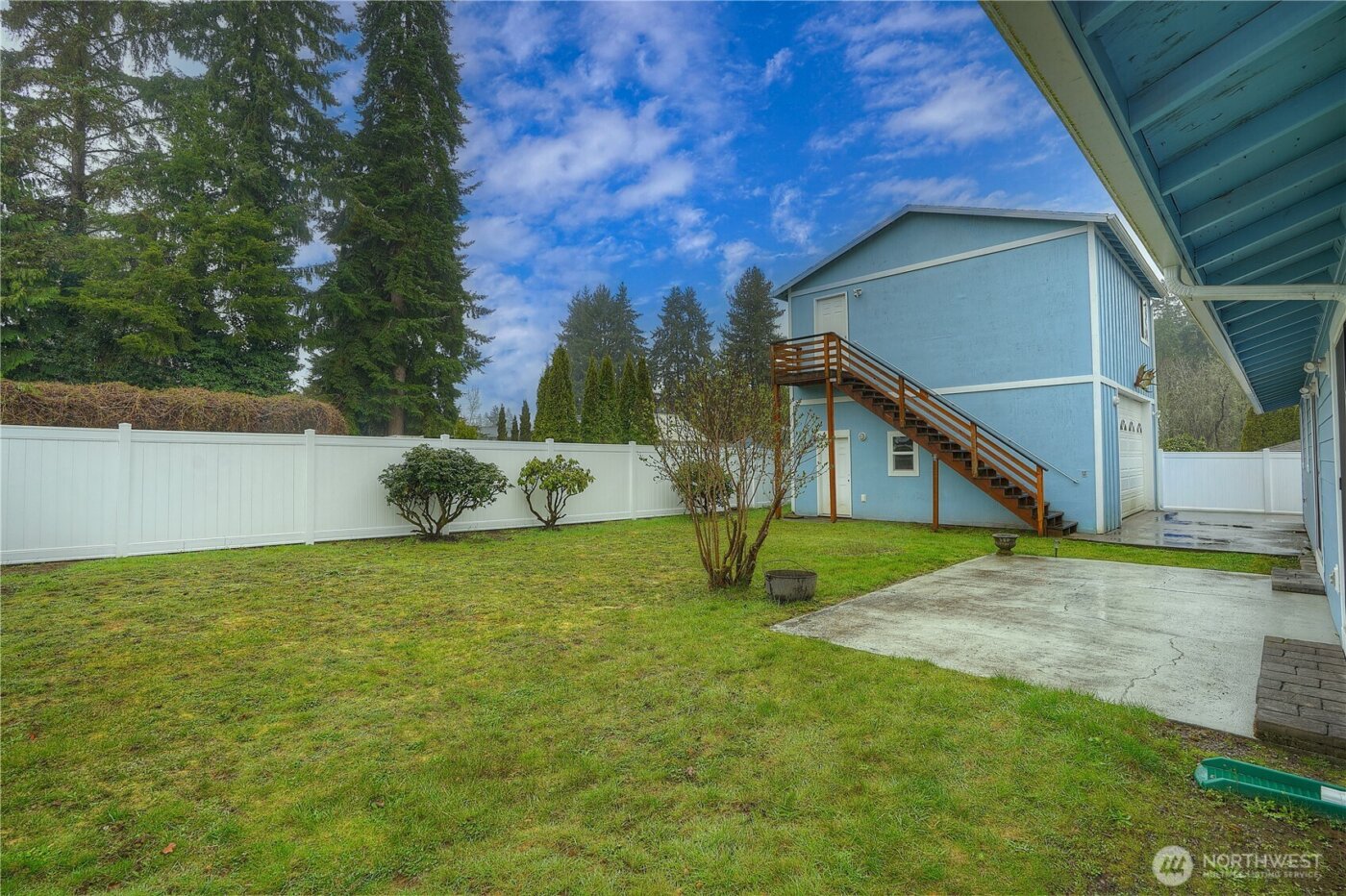 2412 Lexington Street , Steilacoom, WA 98388