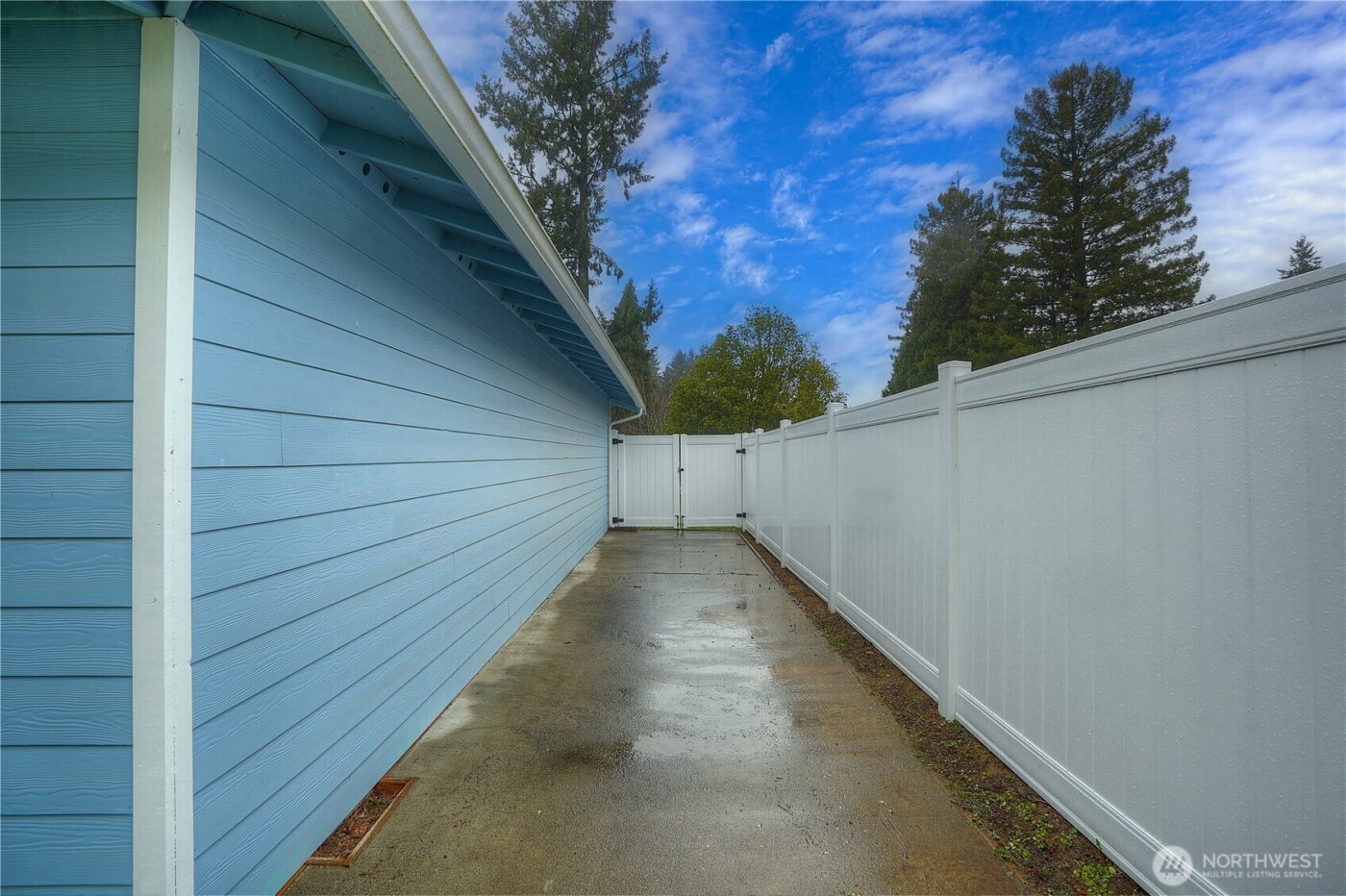 2412 Lexington Street , Steilacoom, WA 98388