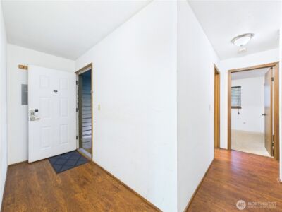 12721 NE 129th Court #F103, Kirkland, WA 98034-3267 - Photo 17